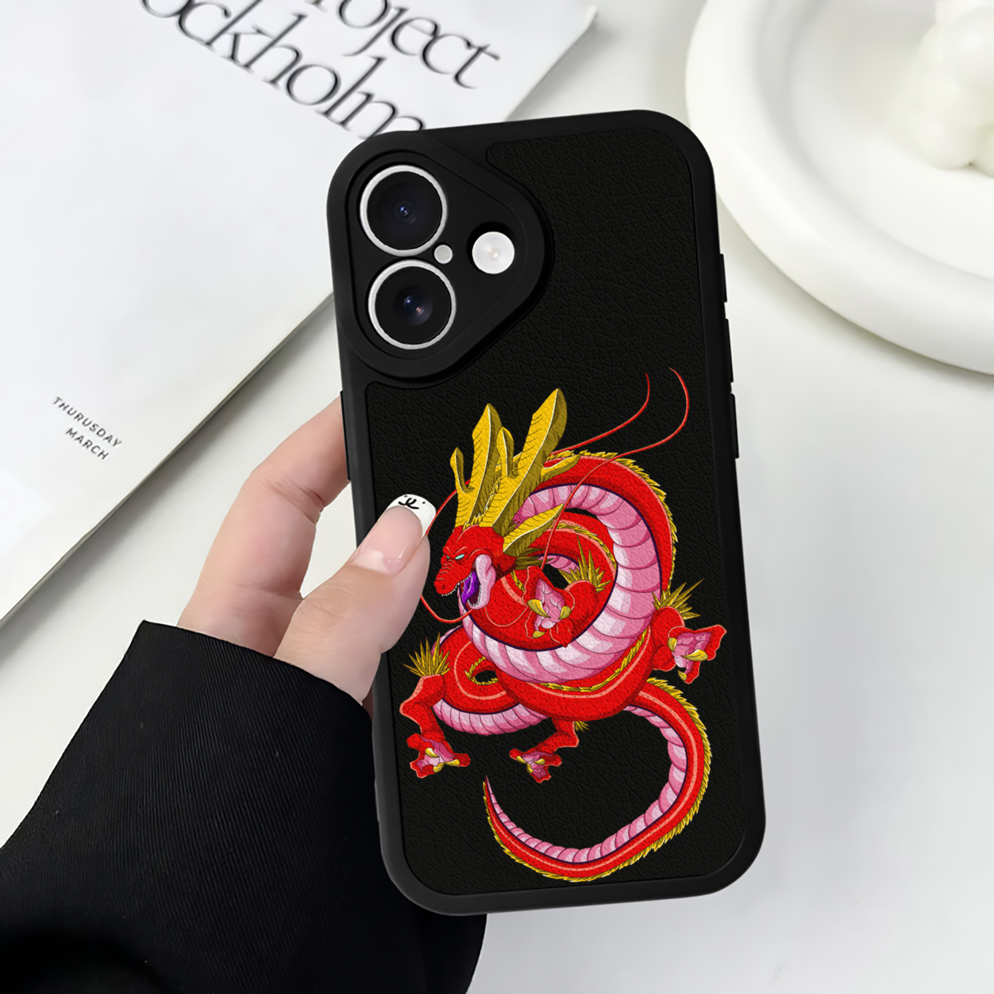 （画像用） ドラゴンボール 神龍 シェンロン DRAGON BALL Shenron 【iPhone 16シリーズ対応】シリコンスマホケース（レザー調） 材質：シリコン